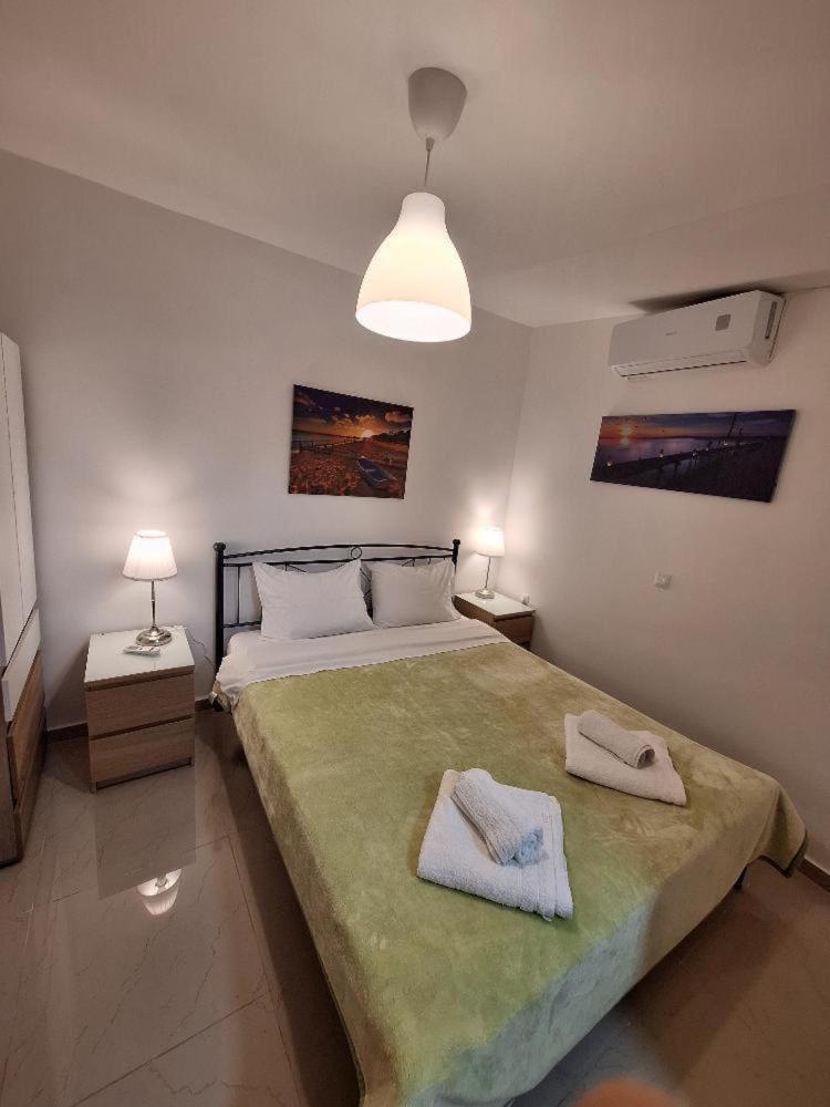 Johnson House Apartment Rafina  Bagian luar foto