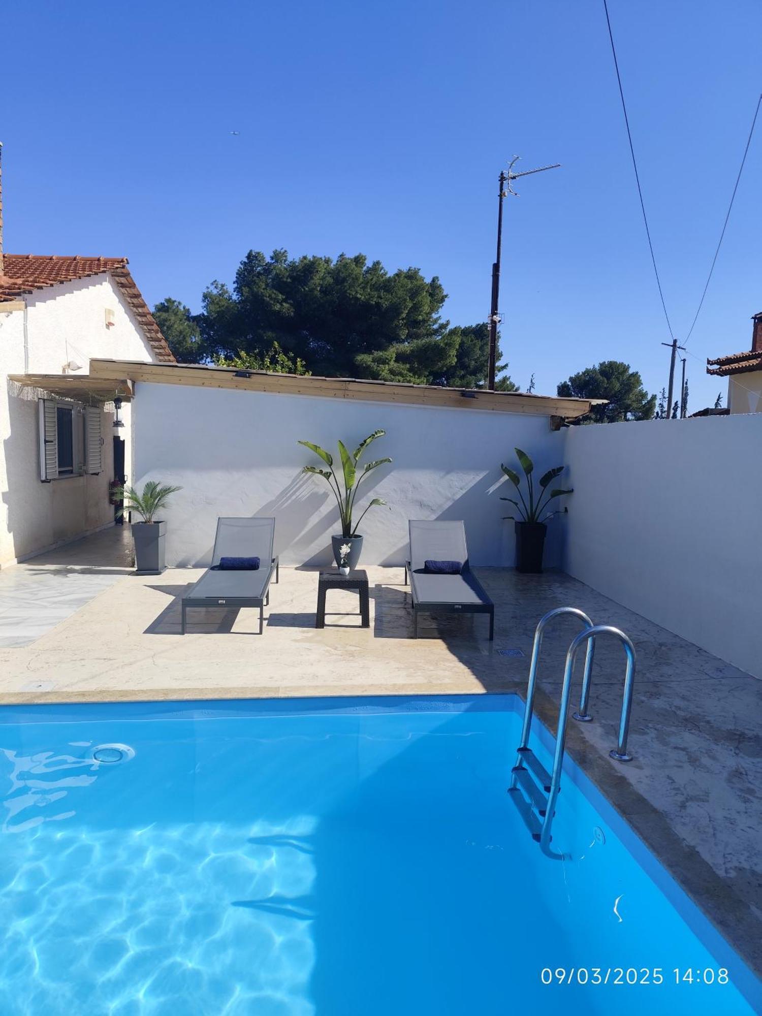 Johnson House Apartment Rafina  Bagian luar foto