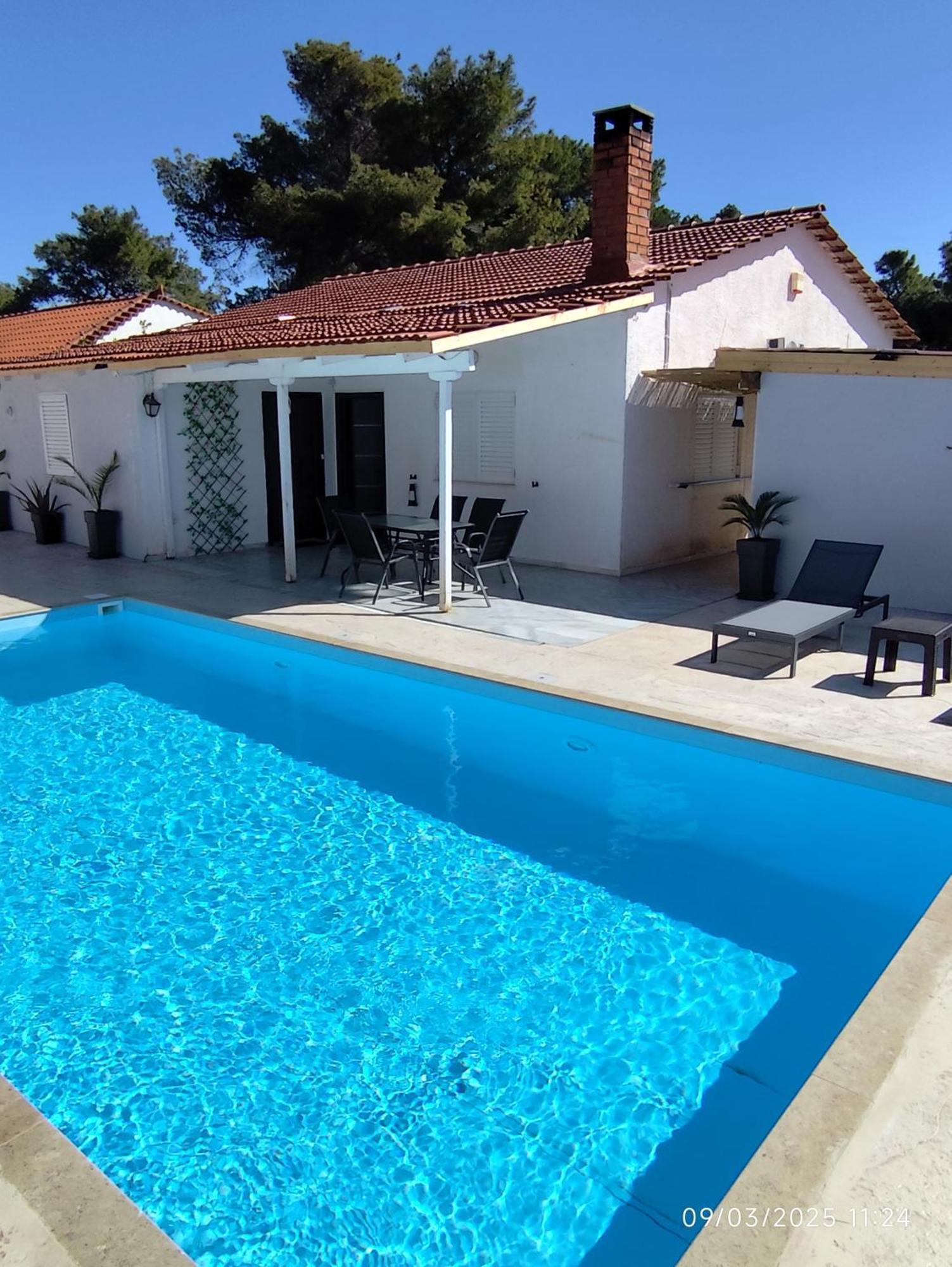 Johnson House Apartment Rafina  Bagian luar foto