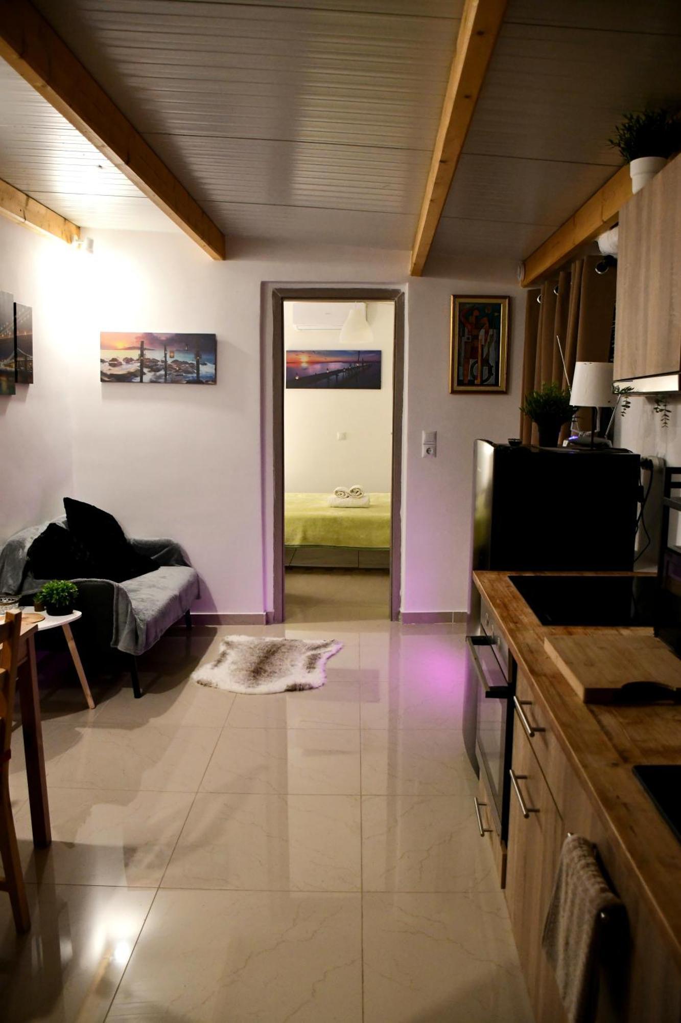 Johnson House Apartment Rafina  Bagian luar foto