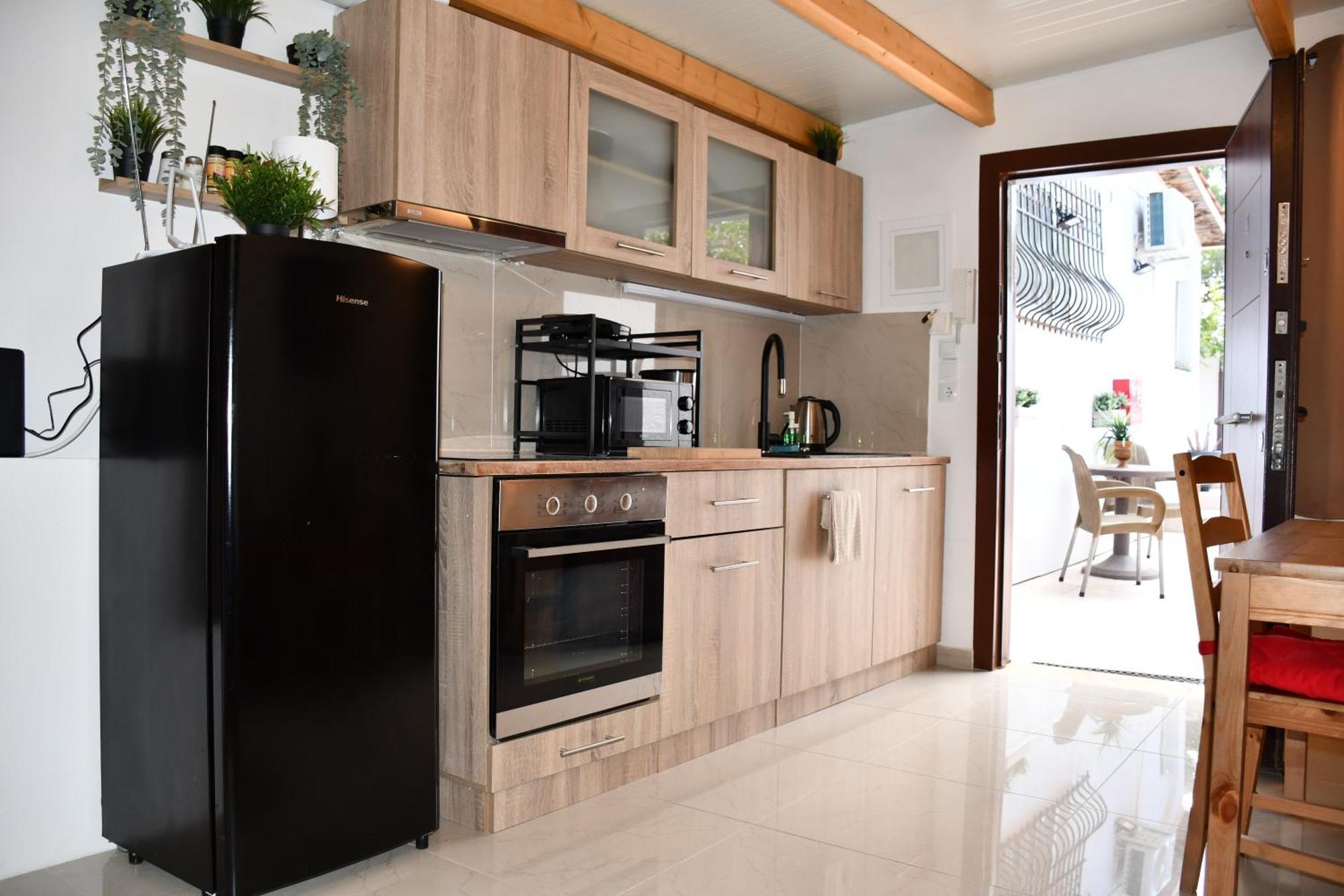 Johnson House Apartment Rafina  Bagian luar foto