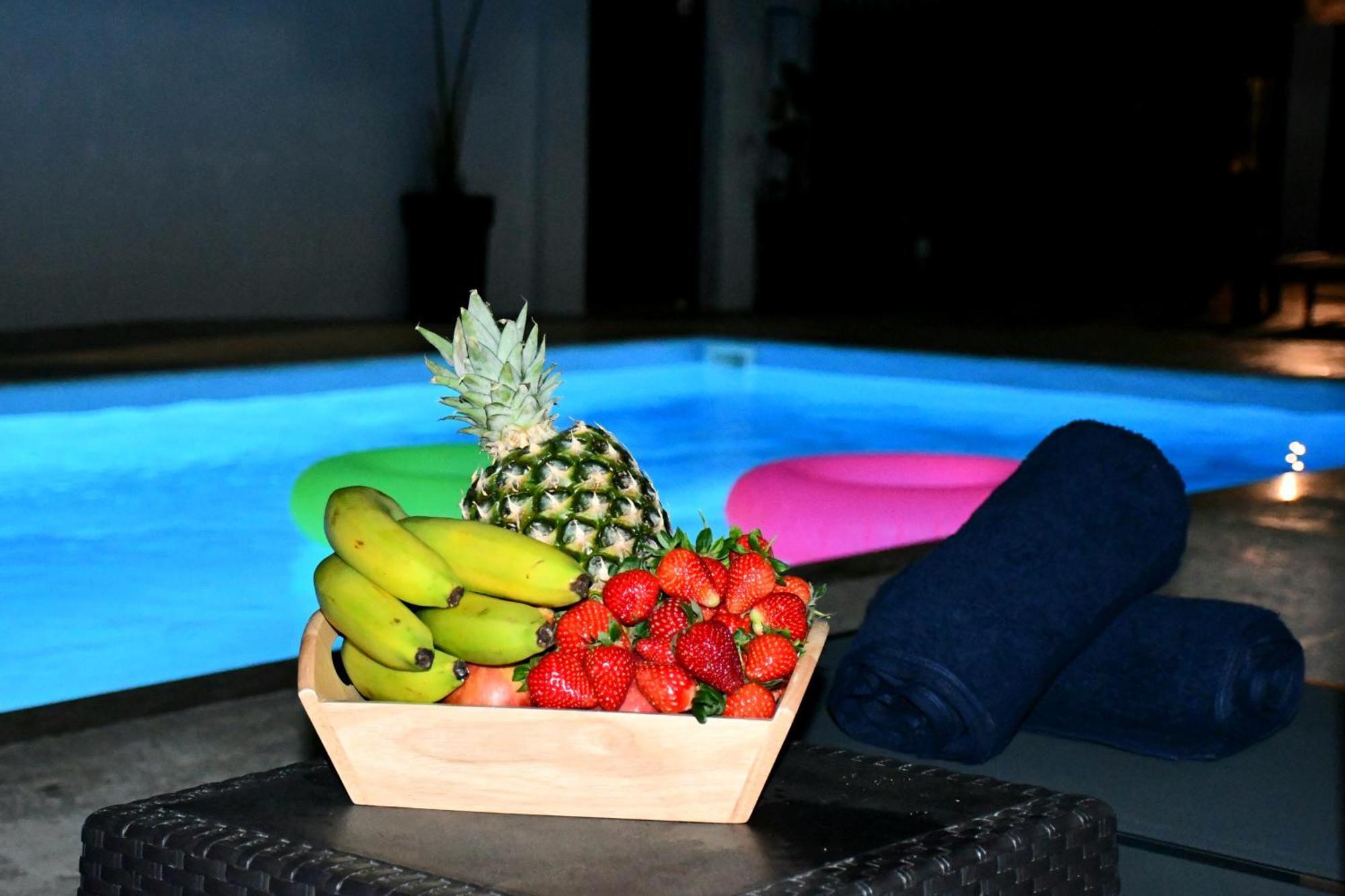 Johnson House Apartment Rafina  Bagian luar foto