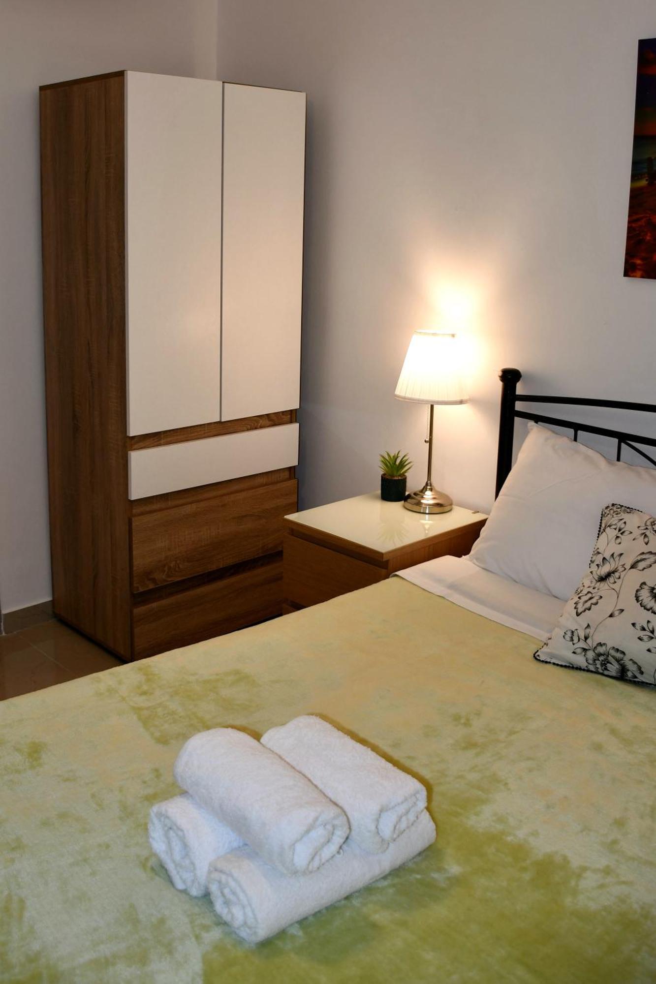 Johnson House Apartment Rafina  Bagian luar foto