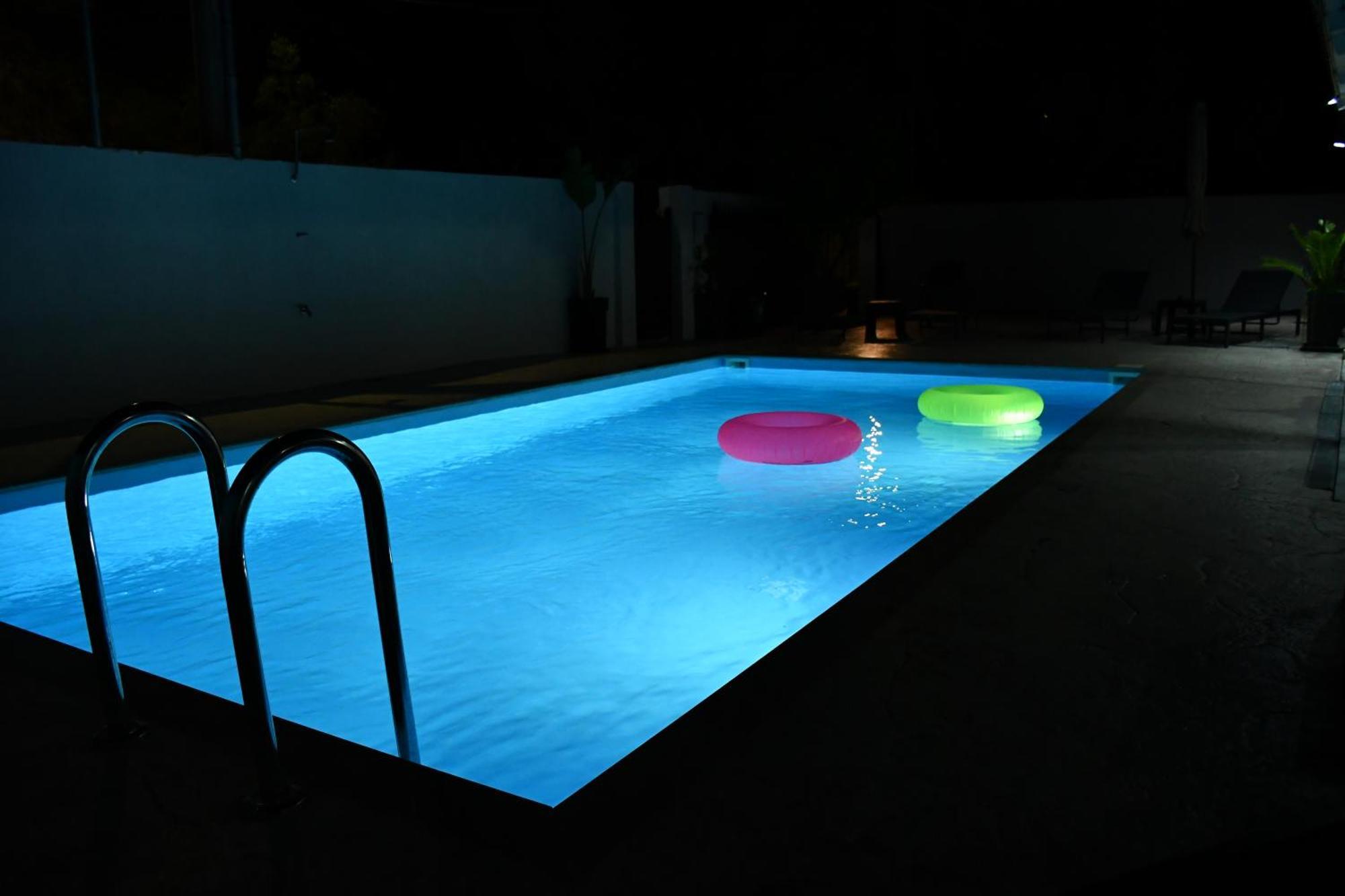 Johnson House Apartment Rafina  Bagian luar foto
