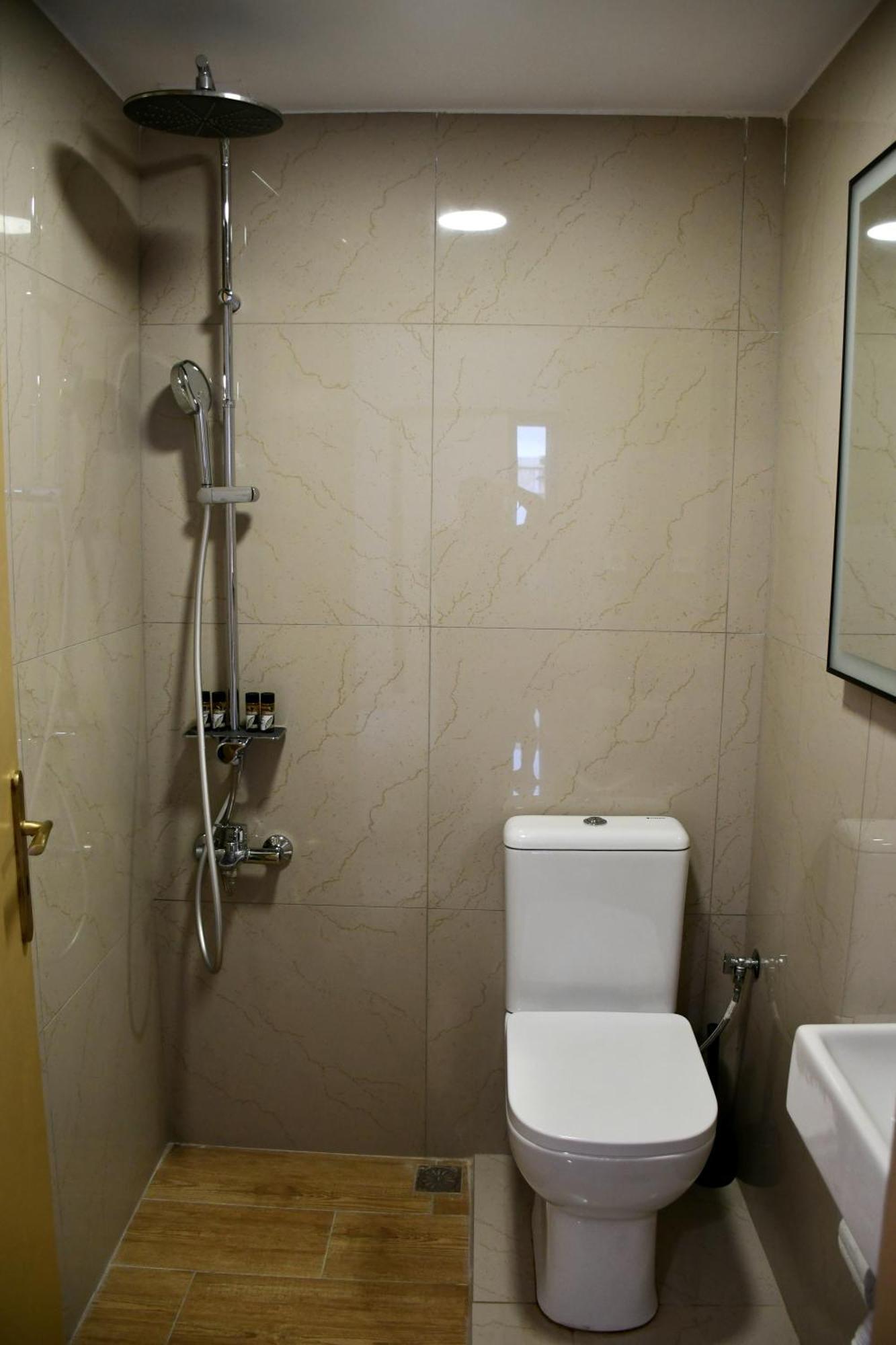 Johnson House Apartment Rafina  Bagian luar foto