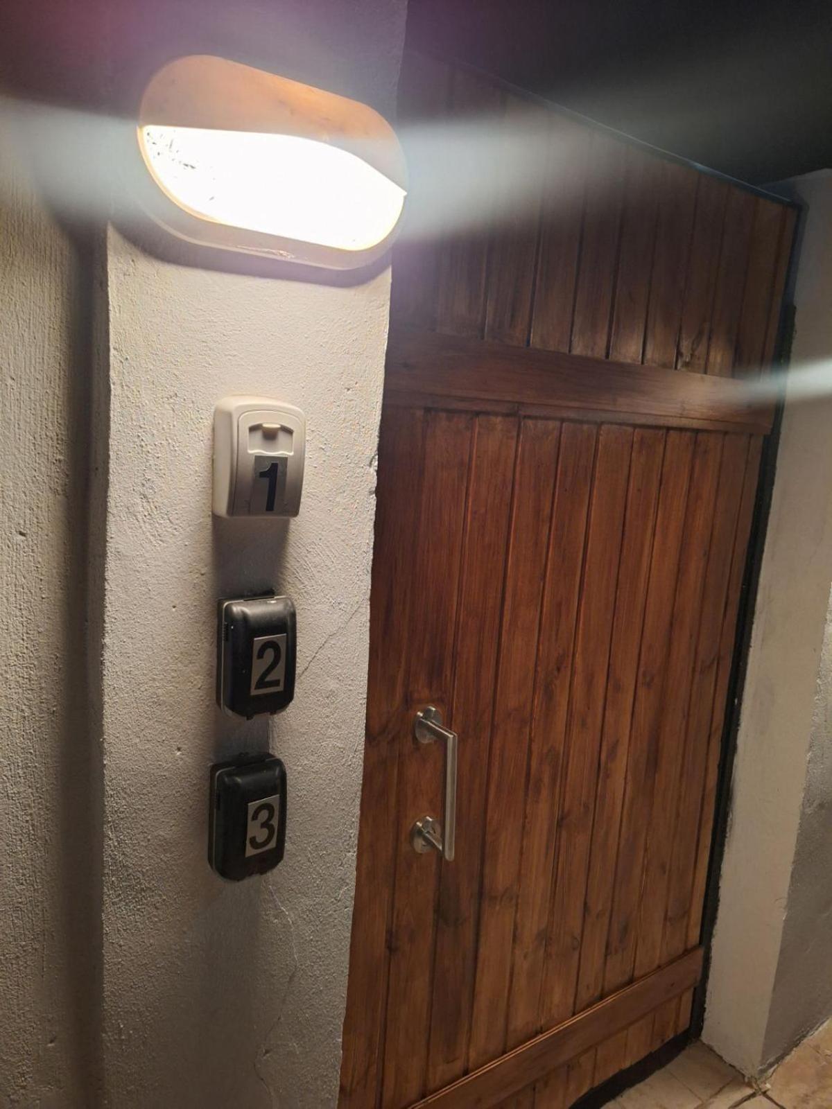 Johnson House Apartment Rafina  Bagian luar foto